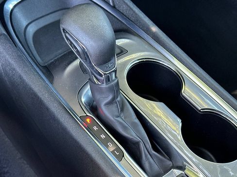 Used 2025 Chevrolet Malibu LT FWD image 26