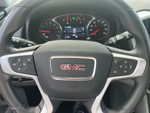 Used 2023 GMC Terrain SLE w/ Driver Convenience Package image 13