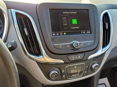 Used 2022 Chevrolet Equinox LS image 18