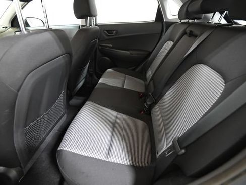 Used 2019 Hyundai Kona SE AWD/4WD image 8
