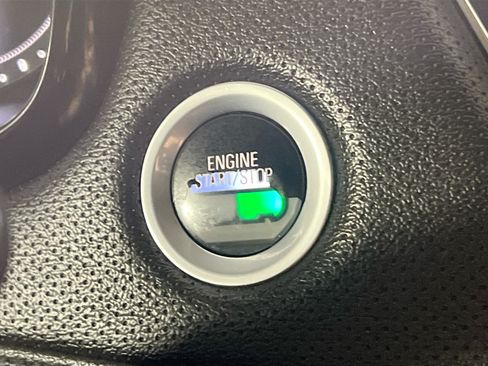 Used 2018 Cadillac XT5 Luxury FWD image 23
