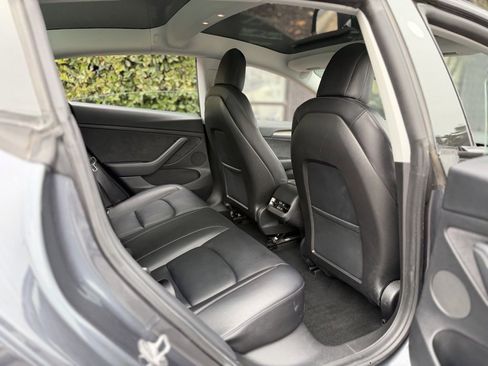 Used 2021 Tesla Model 3 Standard Range Plus image 38