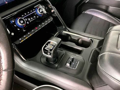 Used 2022 GMC Sierra 1500 AT4X AWD/4WD image 16