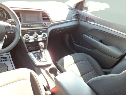 Used 2019 Hyundai Elantra SE w/ Cargo Package image 10