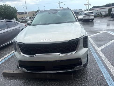 Used 2026 Kia Sorento S w/ S Panoramic Sunroof Package FWD image 2