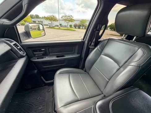 Used 2021 RAM 2500 Tradesman w/ Chrome Appearance Group AWD/4WD image 18