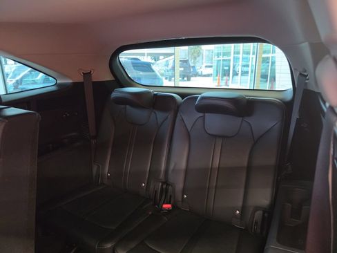 Certified 2024 Kia Sorento S w/ Panoramic Sunroof Package FWD image 44