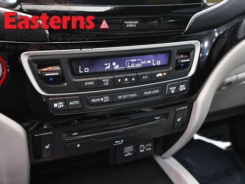 Used 2019 Honda Pilot Touring image 19
