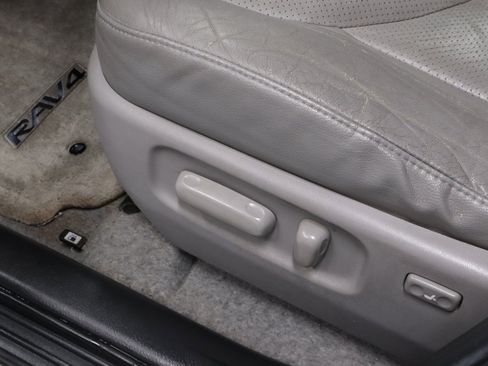 Used 2011 Toyota RAV4 Limited image 22