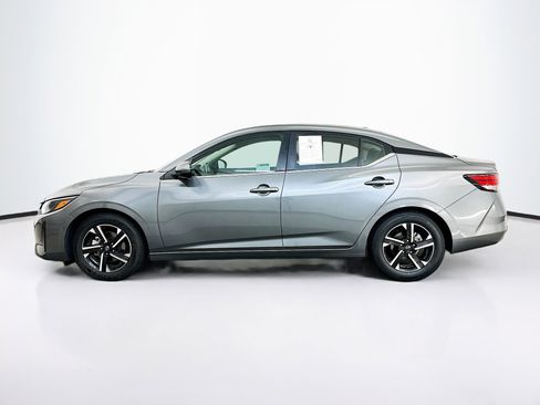 Used 2024 Nissan Sentra SV FWD image 4
