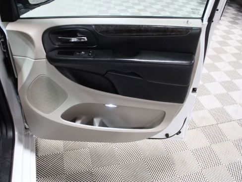 Used 2017 Dodge Grand Caravan SE w/ Power Window Group FWD image 20