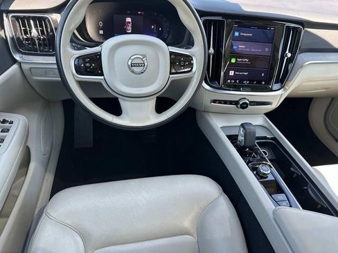 Used 2024 Volvo S60 B5 Plus image 20