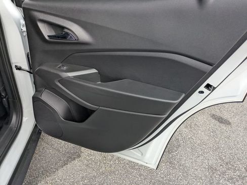 New 2026 Chevrolet Trax LT w/ Sunroof Package FWD image 29