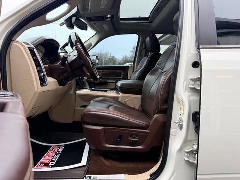 Used 2018 RAM 3500 Laramie Longhorn image 20