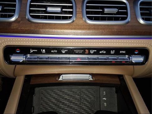 Used 2024 Mercedes-Benz GLS 450 4MATIC image 20