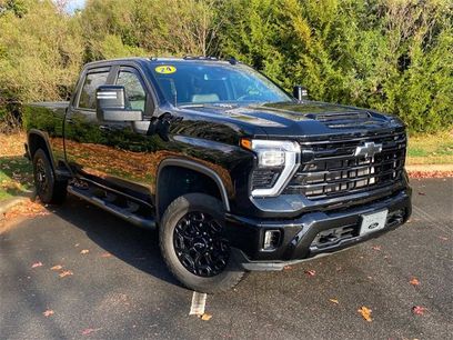 Used 2024 Chevrolet Silverado 2500 LT w/ Midnight Edition