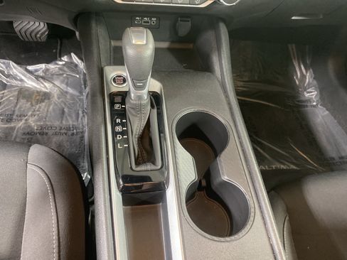 Used 2025 Nissan Altima 2.5 SV FWD image 20