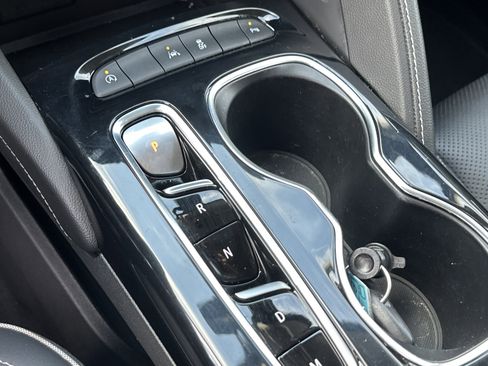 Certified 2022 Buick Envision Essence w/ Safety Package image 29