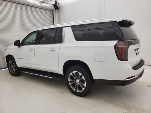 New 2026 Chevrolet Suburban LS image 18