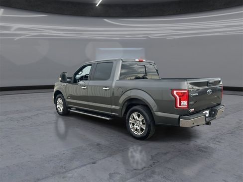 Used 2015 Ford F150 XLT w/ Equipment Group 302A Luxury image 4