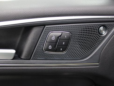 Used 2024 Ford Edge Titanium image 14