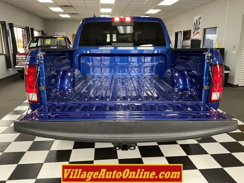 Used 2019 RAM 1500 Classic SLT w/ Luxury Group AWD/4WD image 31