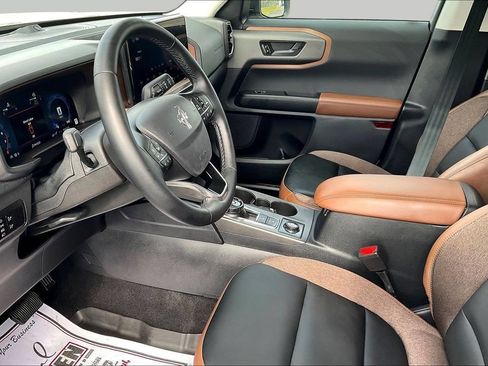 Certified 2025 Ford Bronco Sport Outer Banks w/ Outer Banks Tech Package+ AWD/4WD image 14
