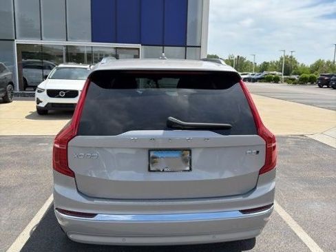 Used 2024 Volvo XC90 B5 Plus w/ Protection Package Premier AWD/4WD image 5