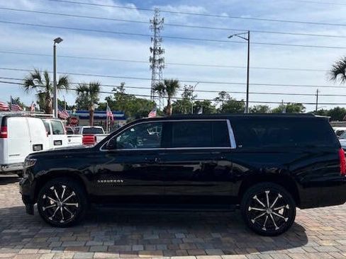 Used 2016 Chevrolet Suburban LT w/ Luxury Package RWD image 8