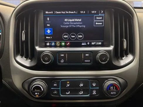 Used 2020 GMC Canyon SLE image 17