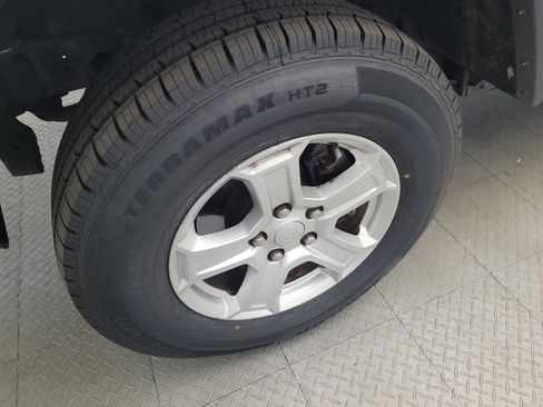 Used 2018 Jeep Wrangler Unlimited Sport S image 31