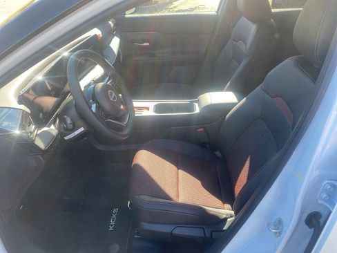 New 2026 Nissan Kicks SR FWD image 14