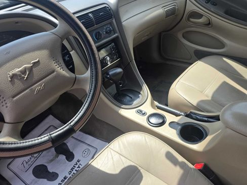 Used 2001 Ford Mustang Premium RWD image 28