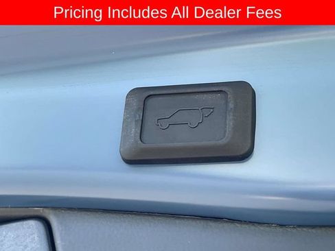 Used 2023 Toyota RAV4 XSE AWD/4WD image 16