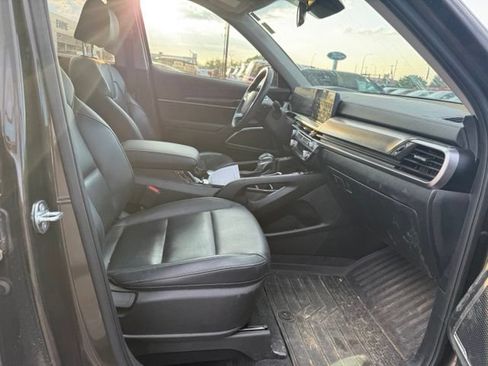 Used 2025 Kia Telluride S AWD/4WD image 12