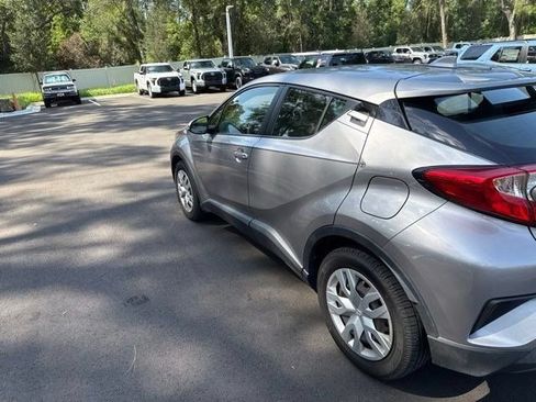 Used 2020 Toyota C-HR LE FWD image 9