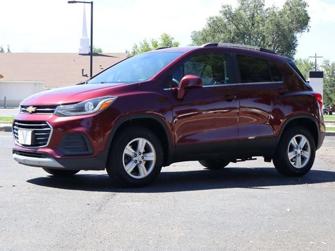 Used 2017 Chevrolet Trax LT AWD/4WD image 11