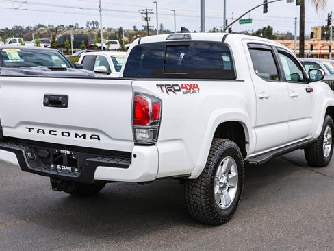 Used 2020 Toyota Tacoma TRD Sport w/ Technology Package AWD/4WD image 22