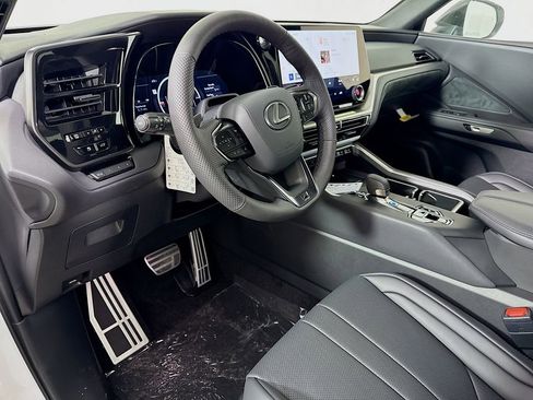 New 2026 Lexus TX 500h AWD image 9