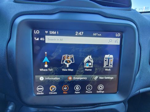 Used 2023 Jeep Renegade Trailhawk image 23