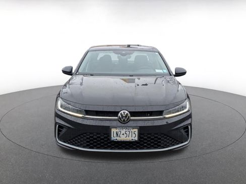 Used 2025 Volkswagen Jetta S image 2