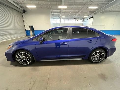 Used 2022 Toyota Corolla SE FWD image 6