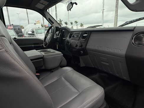 Used 2016 Ford F550 2WD Regular Cab Super Duty image 16