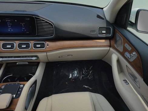 Certified 2026 Mercedes-Benz GLS 450 4MATIC image 20