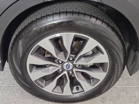 Certified 2025 Subaru Outback Limited XT AWD/4WD image 14