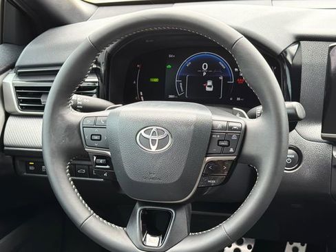 Used 2026 Toyota Camry SE w/ Convenience Package FWD image 13