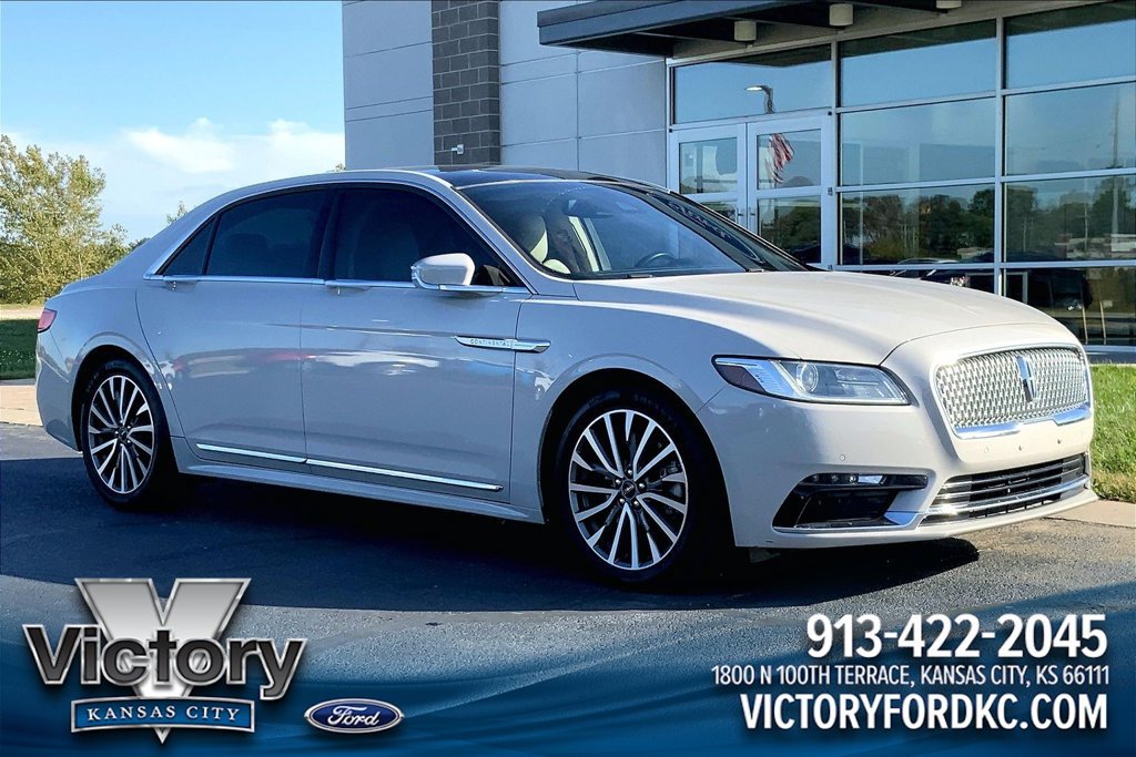 Used 2019 Lincoln Continental Select w/ Continental Climate Package FWD image 1