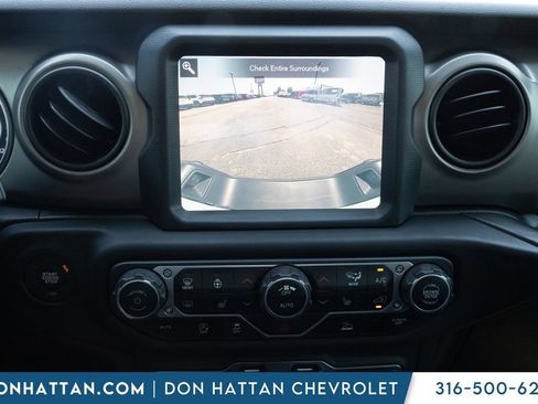 Used 2020 Jeep Gladiator Sport w/ Quick Order Package 24S AWD/4WD image 9