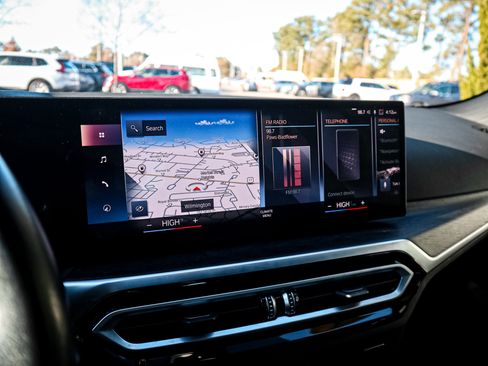 Used 2024 BMW 430i Convertible w/ Convenience Package image 23