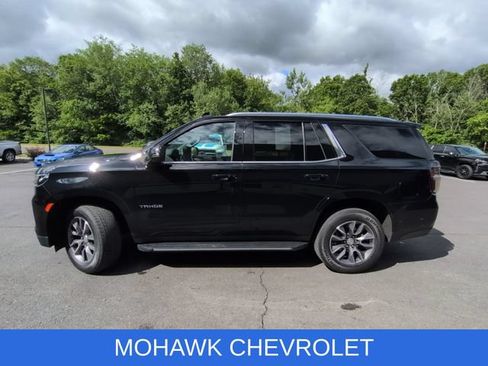 Used 2022 Chevrolet Tahoe LT w/ LT Signature Package AWD/4WD image 2